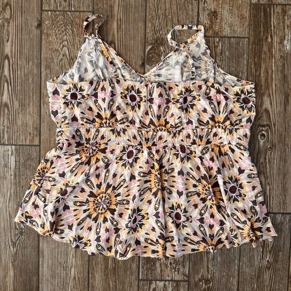 Torrid‎ Womens Babydoll Spaghetti Strap Top Smocked Waist Floral Ikat 4X Flowy - Picture 7 of 7